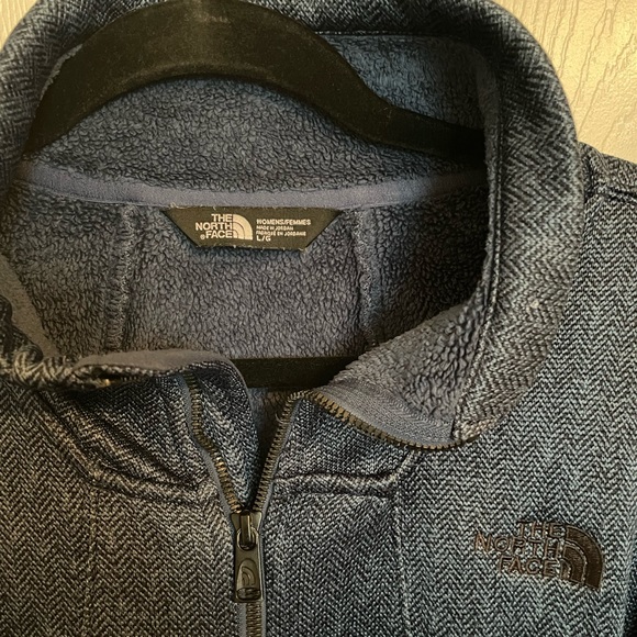 The North Face Women’s Blue Large Zip Up Jacket - Picture 2 of 4